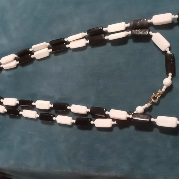 Black and White long square bead necklace 38 inches long - Picture 2 of 4